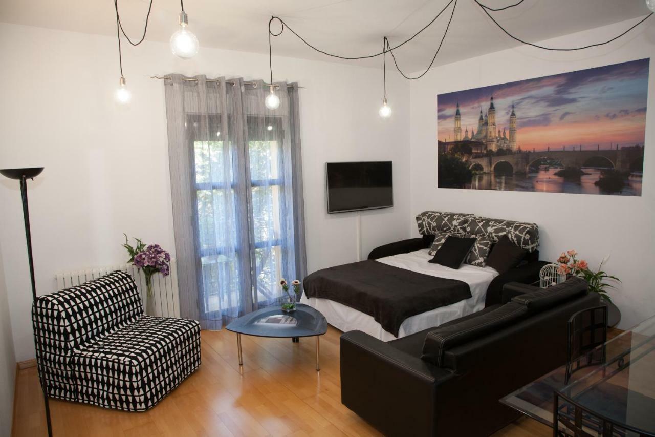 Apartamento Dean Dos Catedrales Zaragoza Exterior foto